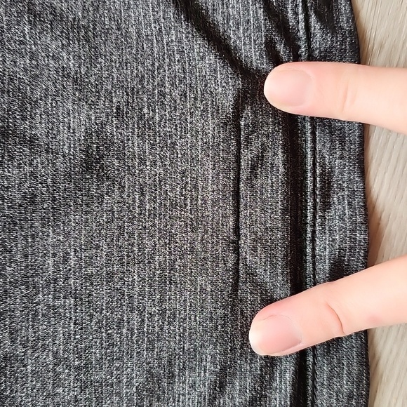 Running Room Fitwear Activewear Shortsleeve Top With Back Zipper Pocket Medium - Picture 4 of 14